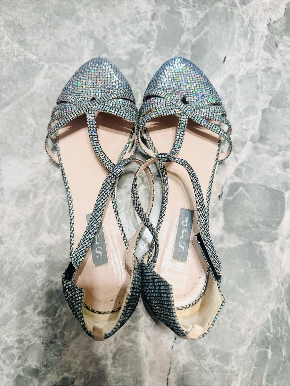 SJP Sarah Jessica Parker 7.5-8 EU 38.5Silver Holographic Glitter Caged Flat - Picture 3 of 3